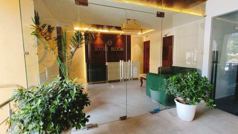 Hotel Lotus Bloom