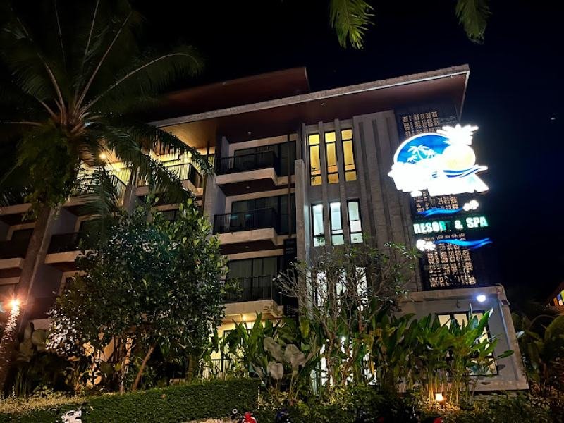 Hula Hula Resort and Spa