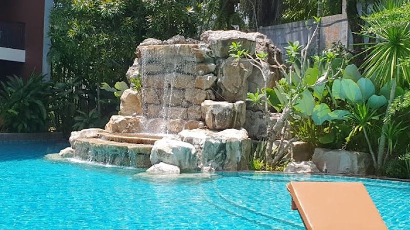Hula Hula Resort and Spa