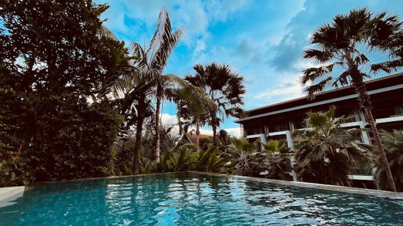 Hula Hula Resort and Spa