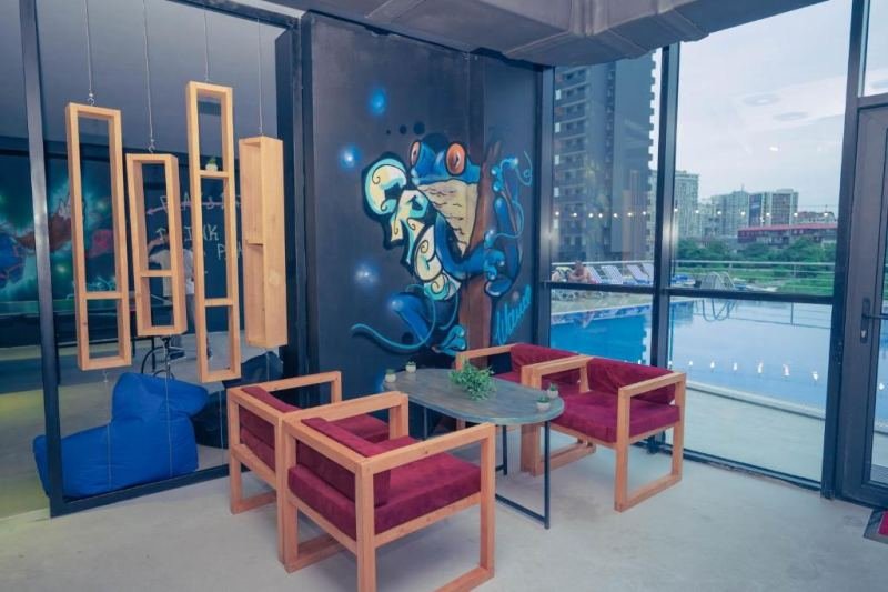 New Wave Hotel