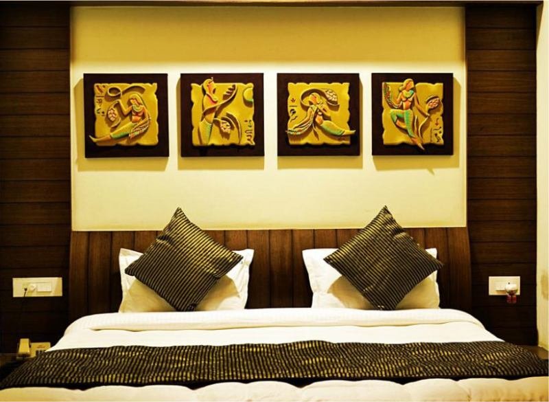 Priya Hotel