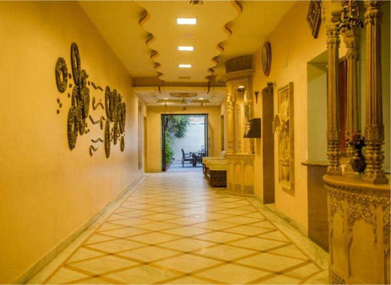 Priya Hotel